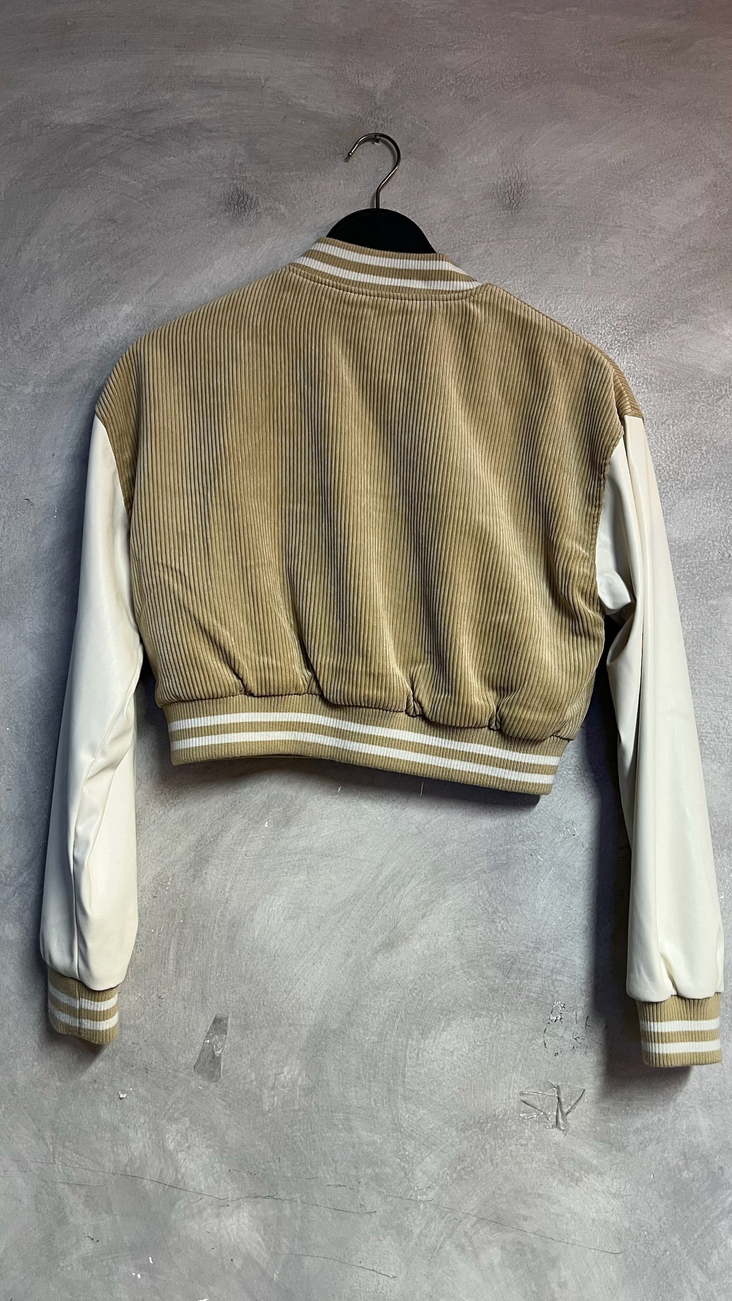 Chaqueta Beisbolera corta