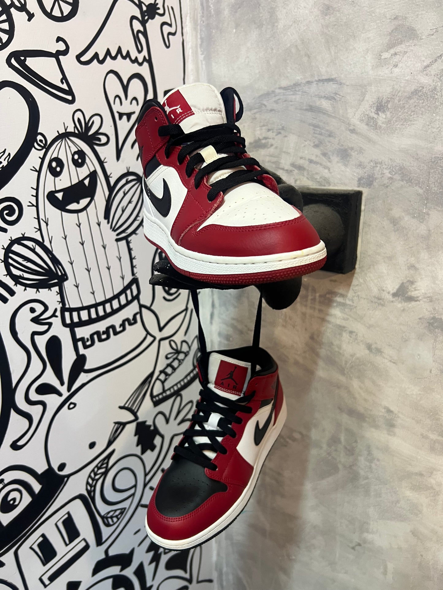 Tenis JORDAN mid Chicago white toe