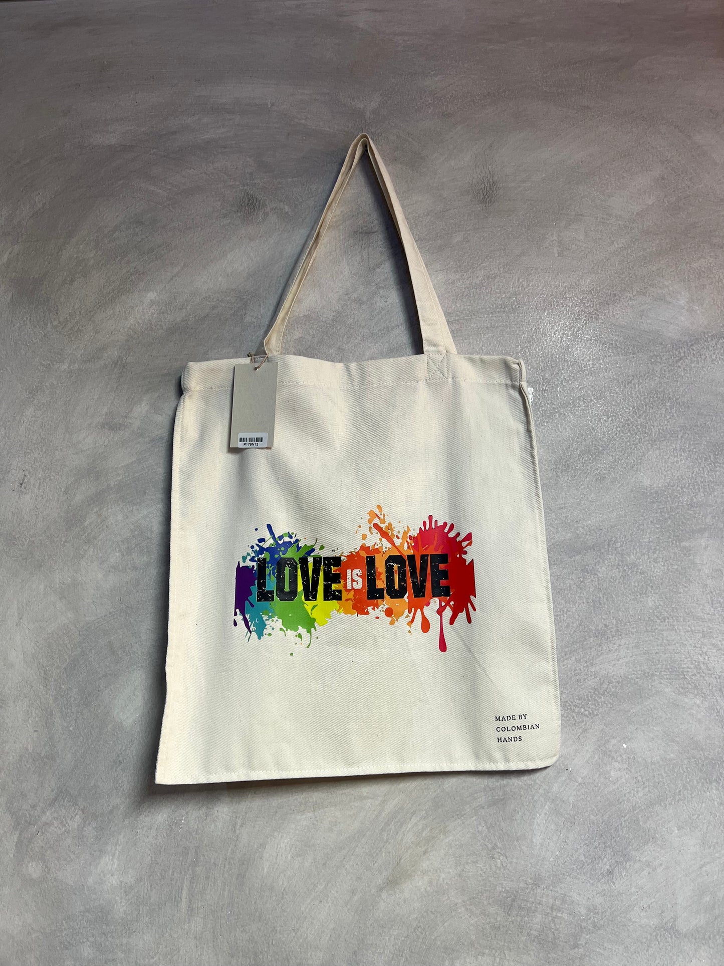 Bolsa Love is Love