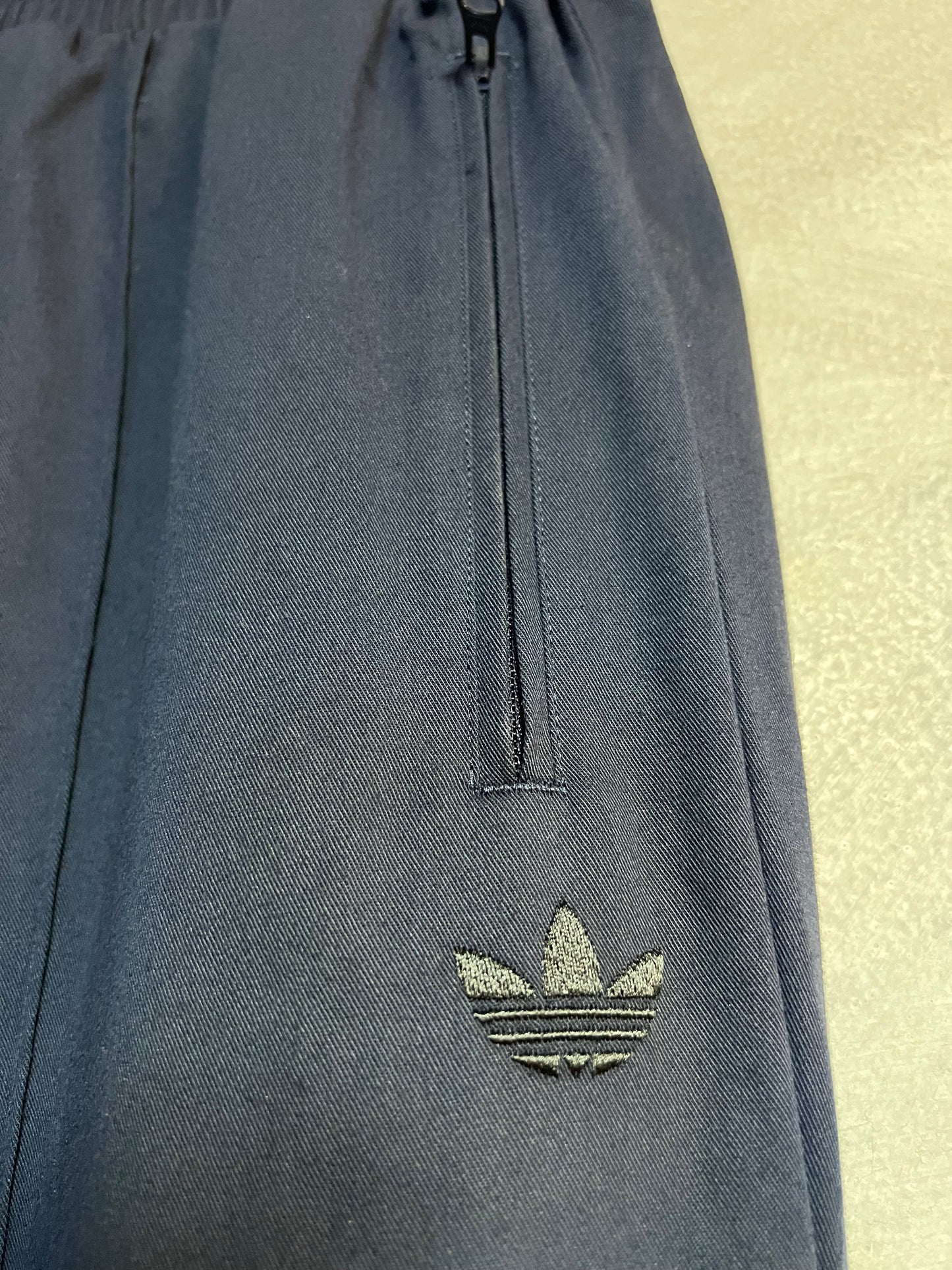 Pantalón Adidas
