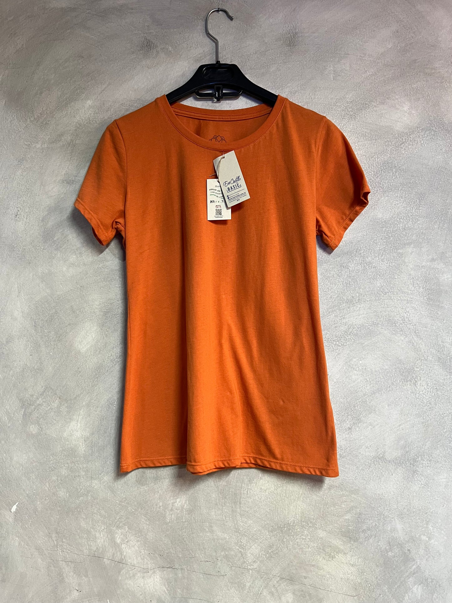 Camiseta básica nueva
