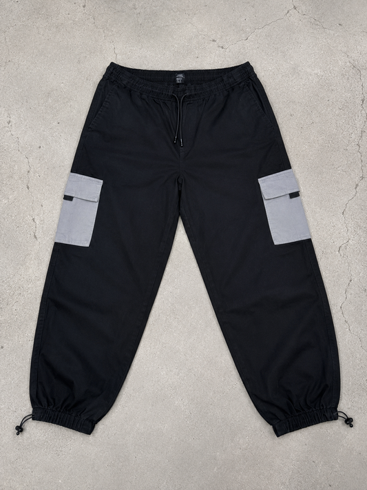 Jogger negro y gris
