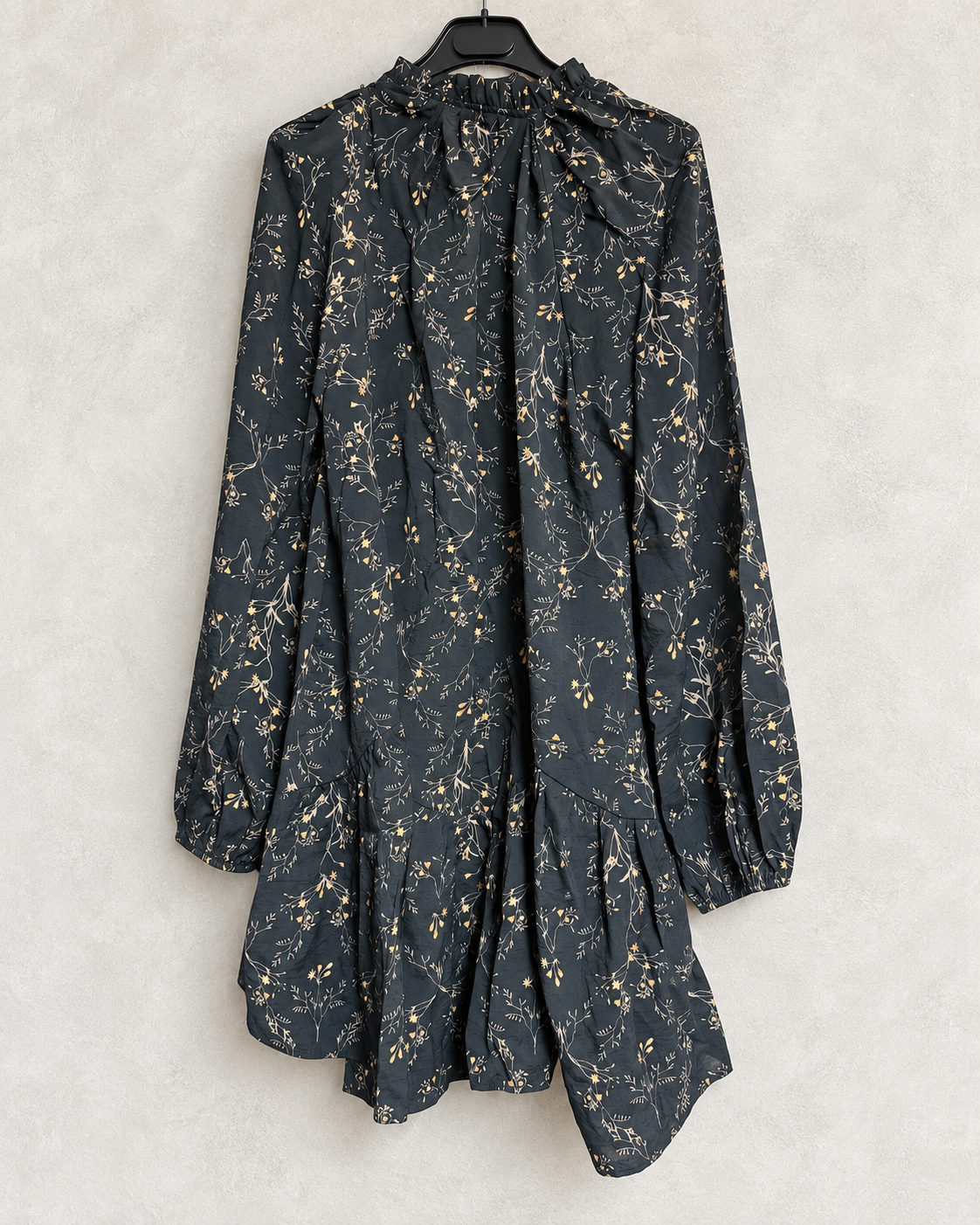 Vestido negro de flores  H&M