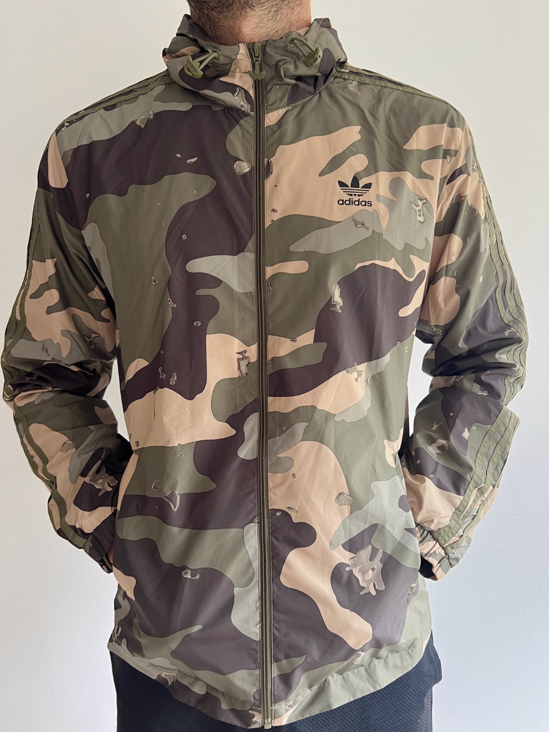 Chaqueta camuflada ADIDAS