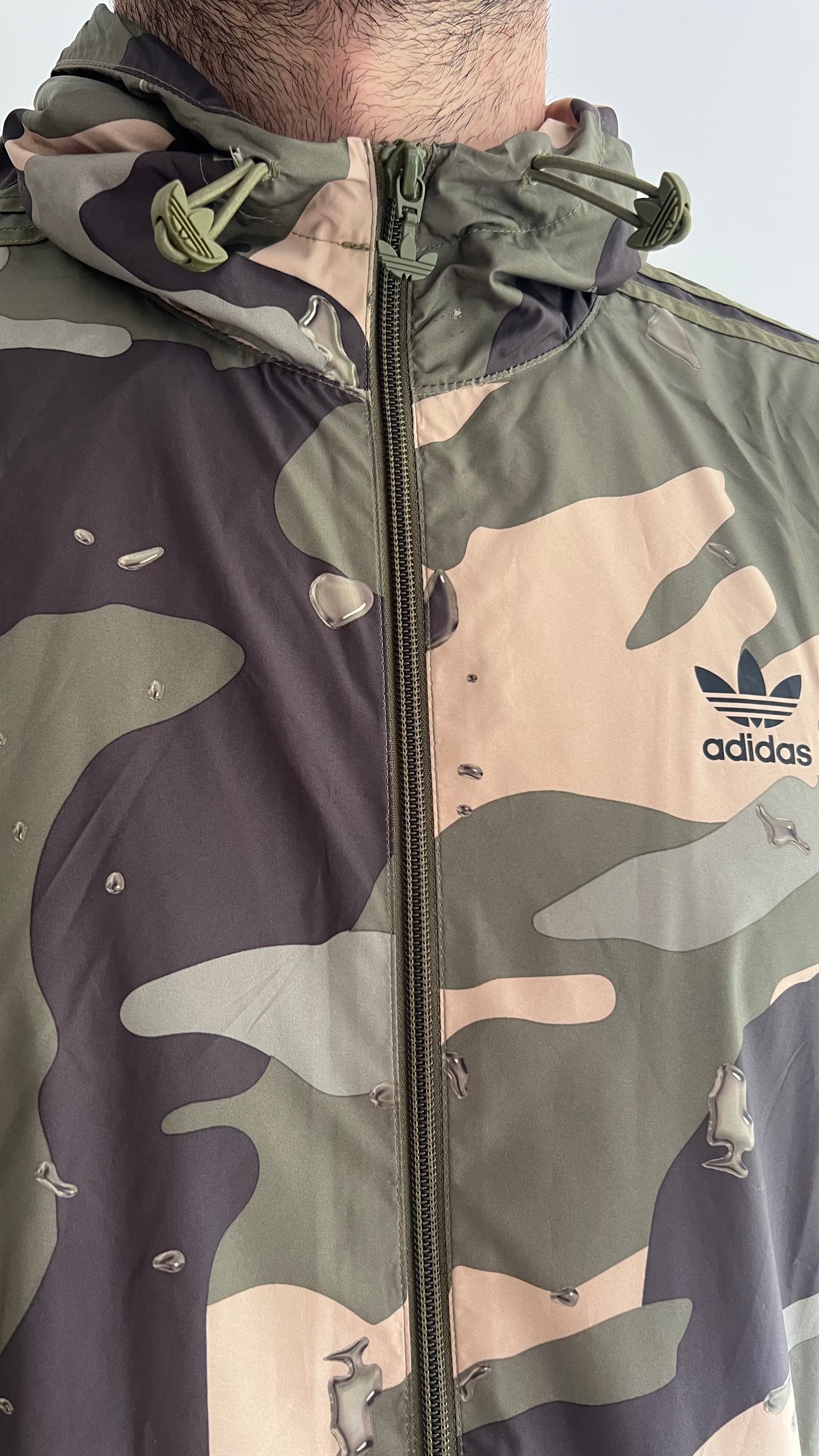 Chaqueta camuflada ADIDAS