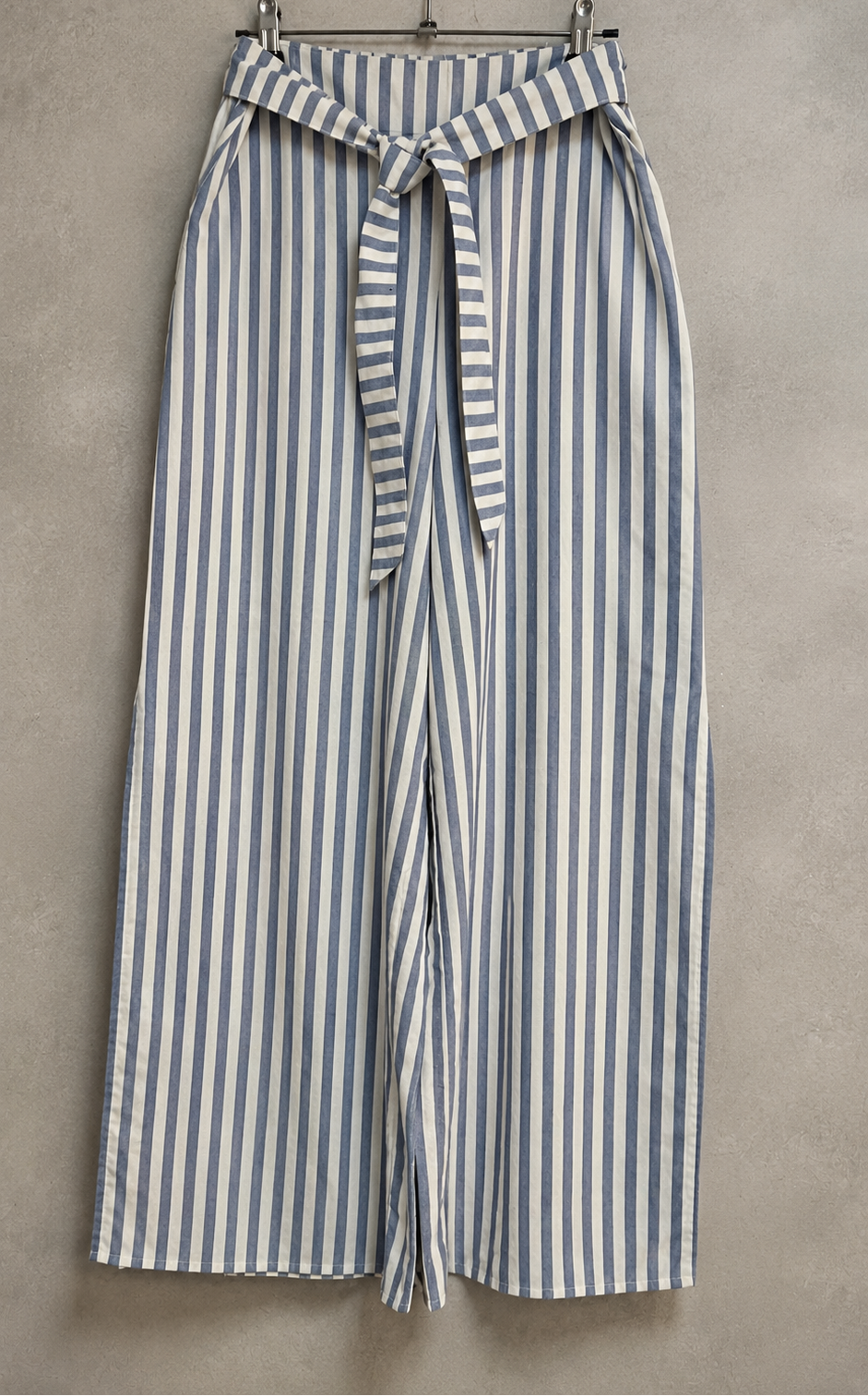 Pantalón de rayas MATTELSA