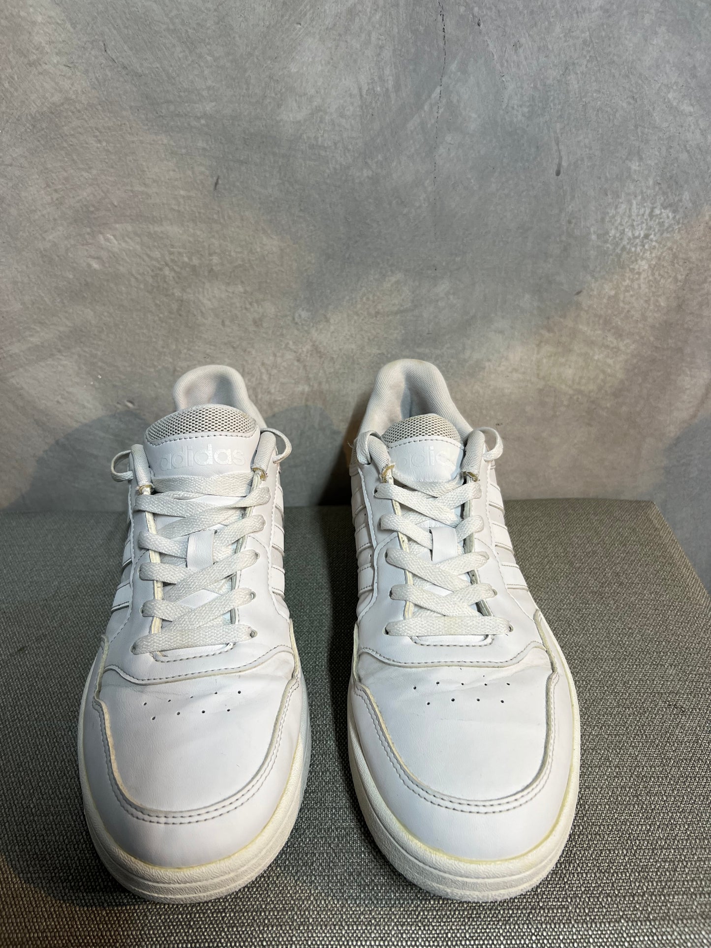 Tenis courtic Adidas