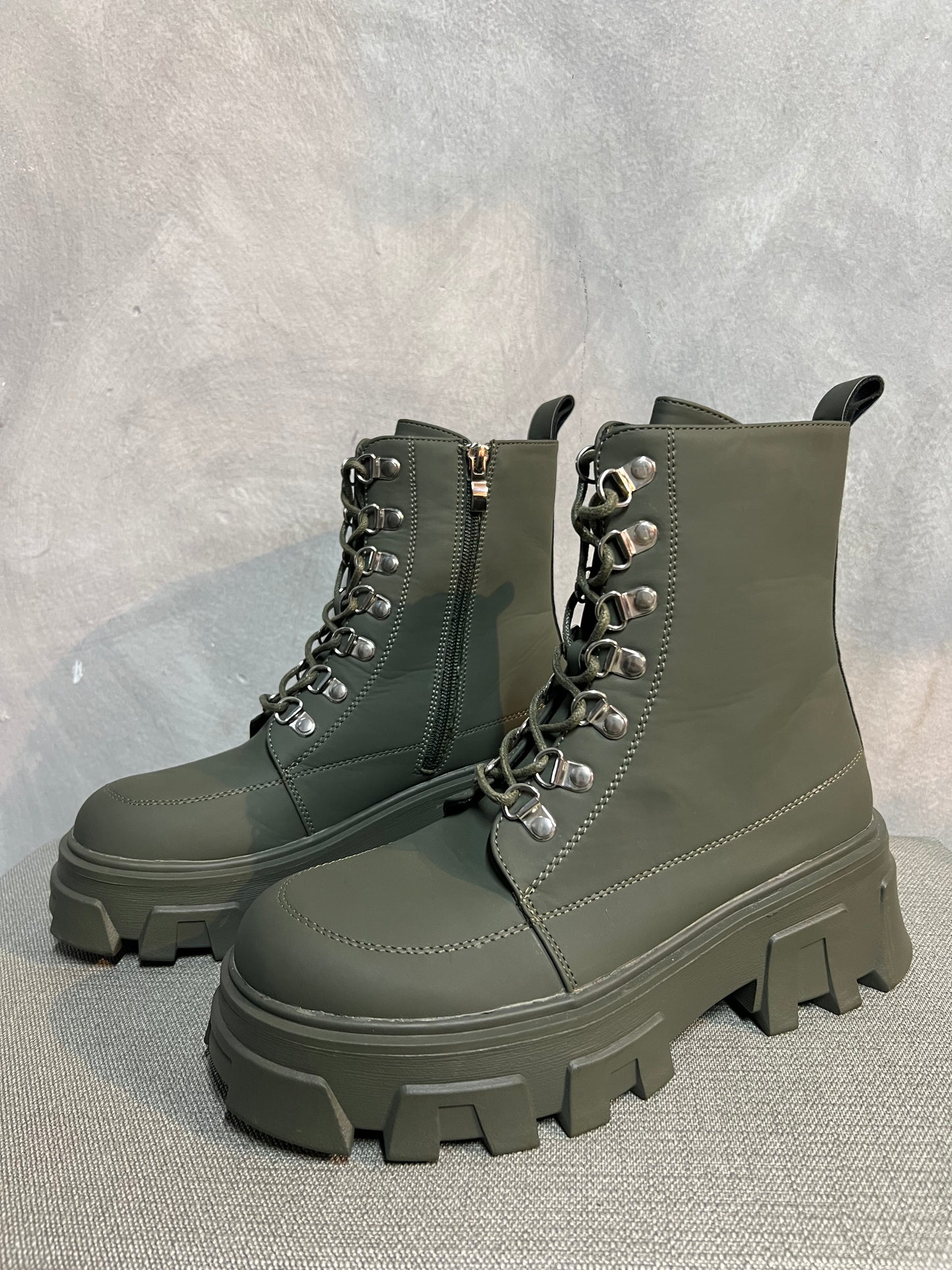 Botas